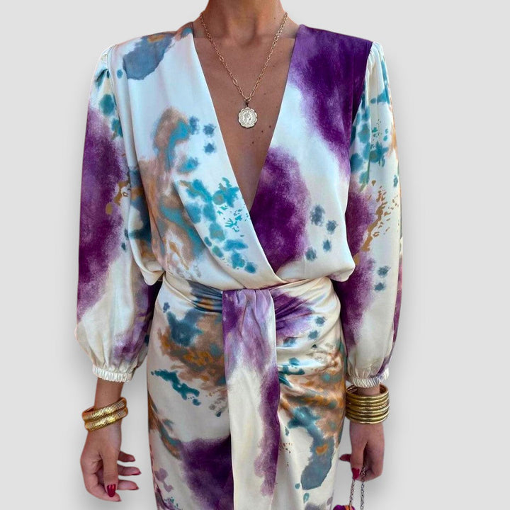 Mia – Elegant V-Neck Dress