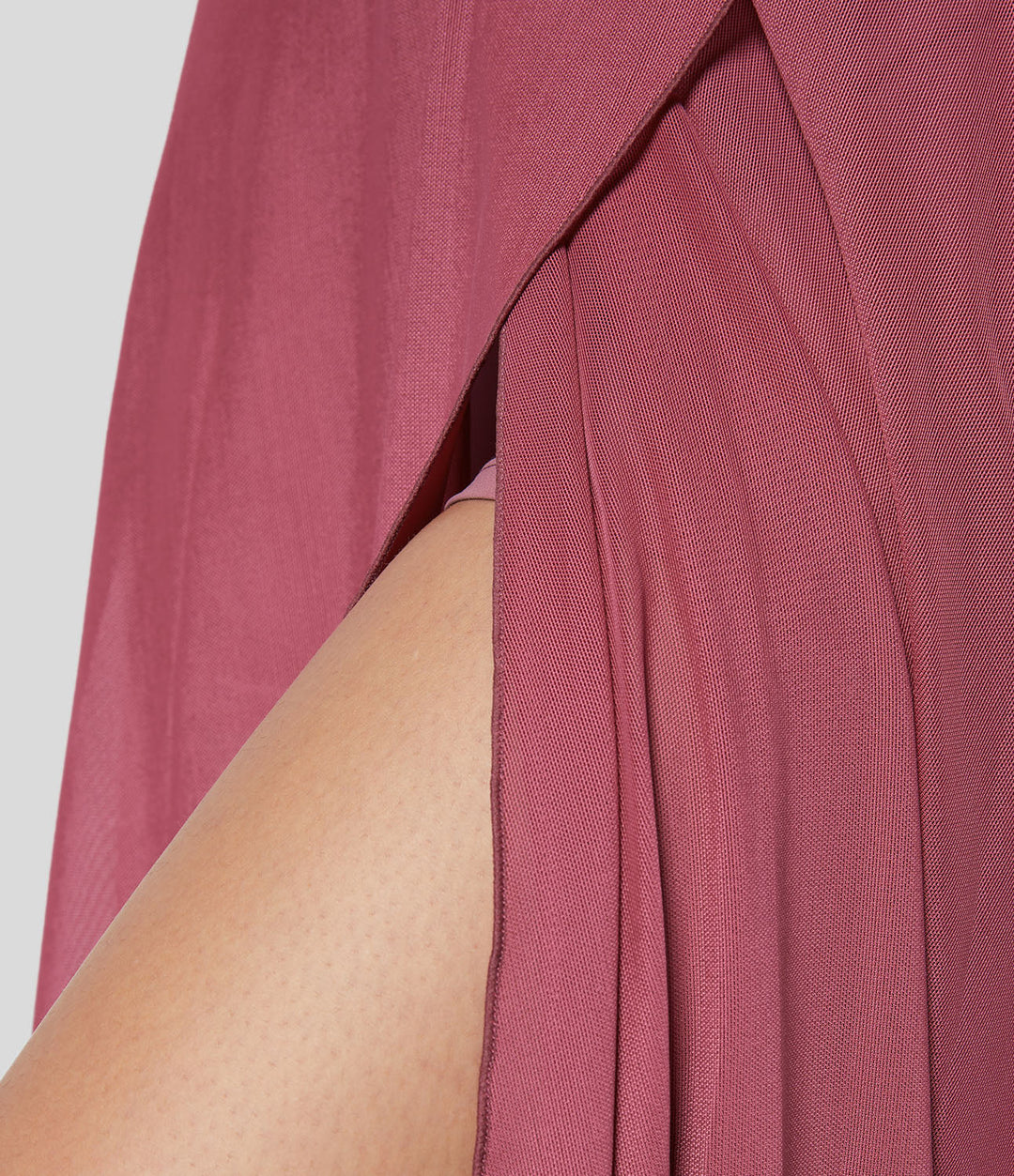 Litvia – Timeless Midi Skirt Elegance with a Playful Touch