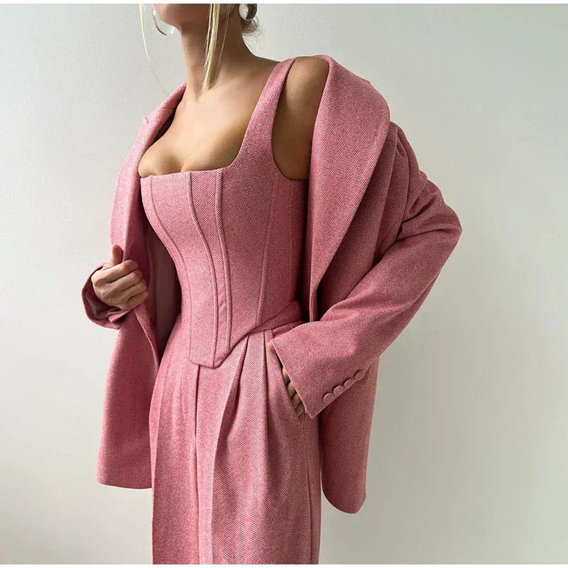 Feline – Elegant Three-Piece Set