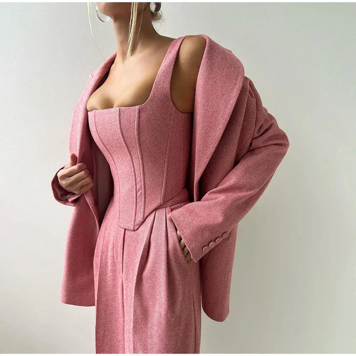 Feline – Elegant Three-Piece Set