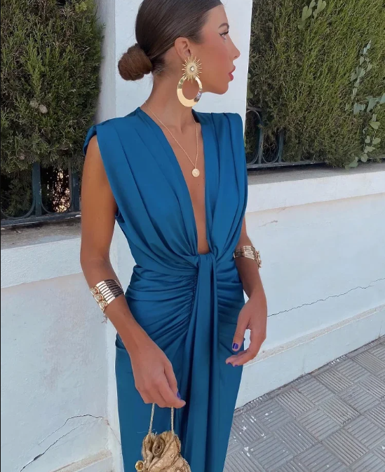 Isa – Pure Elegance & Seductive Charm