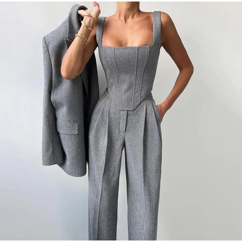 Feline – Elegant Three-Piece Set