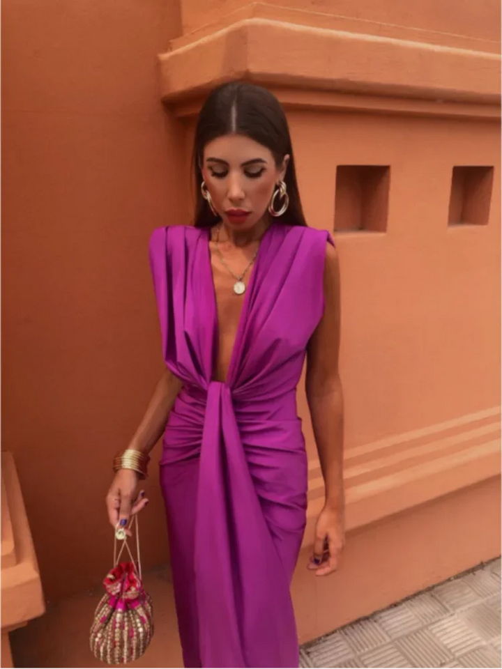 Isa – Pure Elegance & Seductive Charm