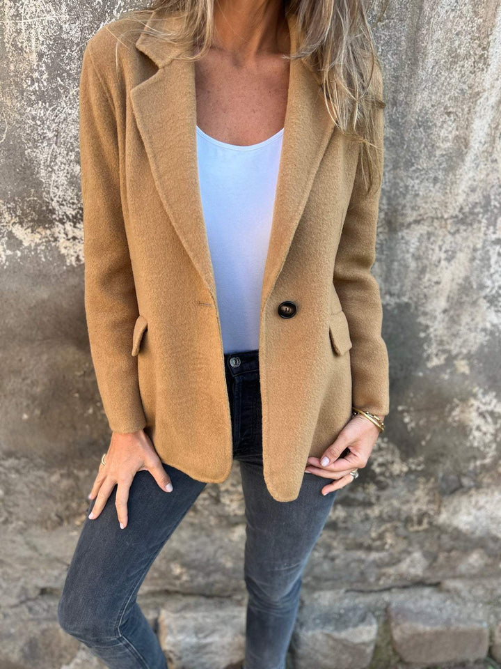 Elisa – Classic One-Button Blazer