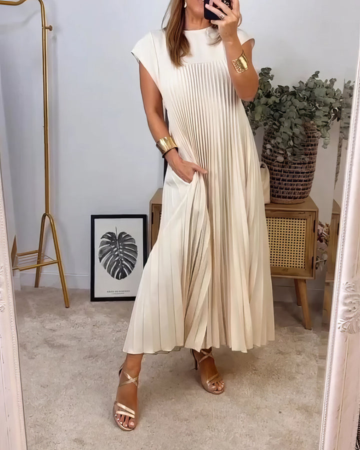 Larissa – The Perfect Blend of Elegance and Comfort for Every Occasion