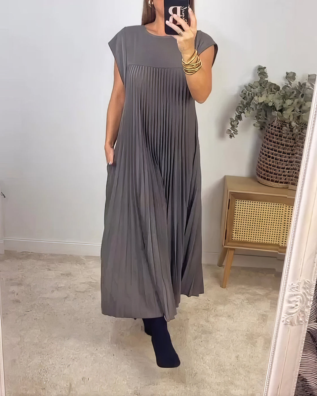 Larissa – The Perfect Blend of Elegance and Comfort for Every Occasion