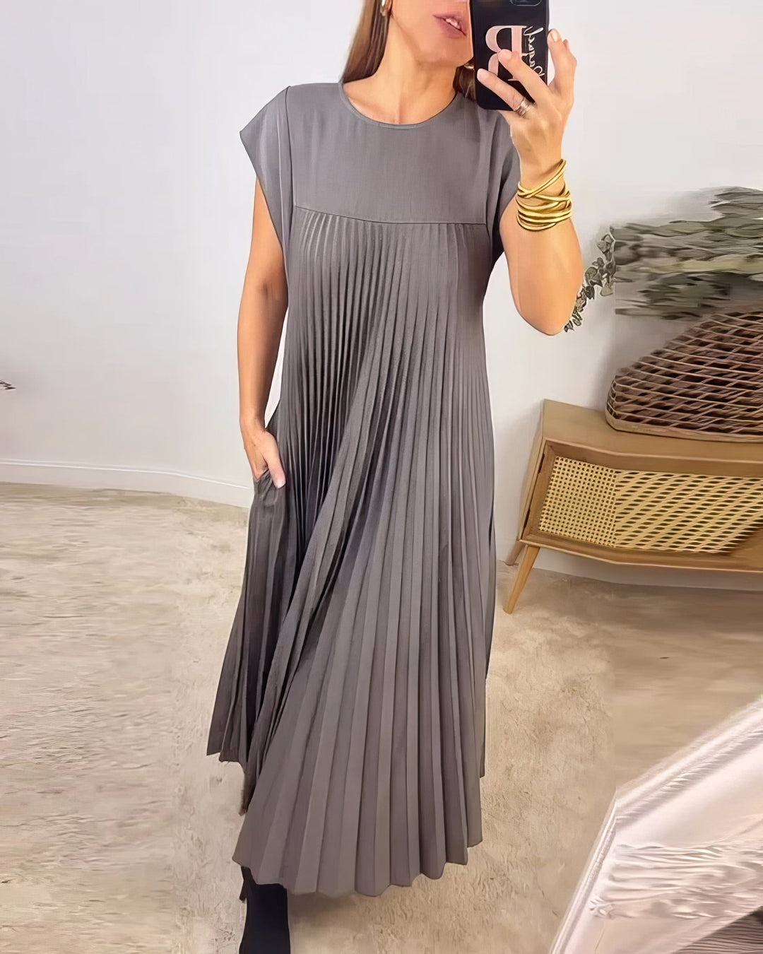 Larissa – The Perfect Blend of Elegance and Comfort for Every Occasion