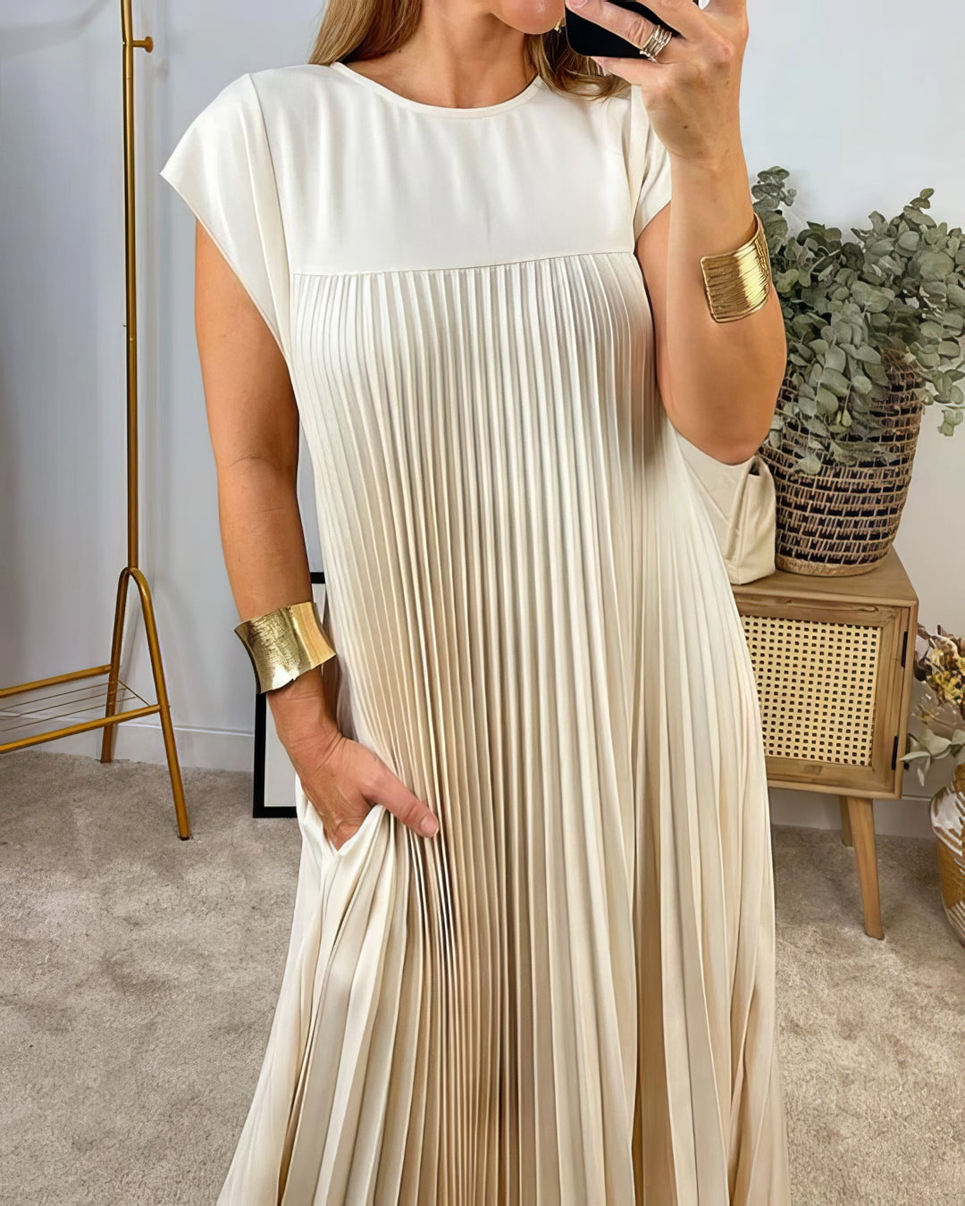Larissa – The Perfect Blend of Elegance and Comfort for Every Occasion