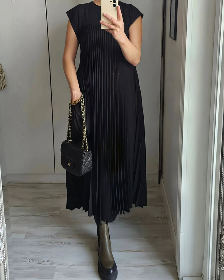 Larissa – The Perfect Blend of Elegance and Comfort for Every Occasion