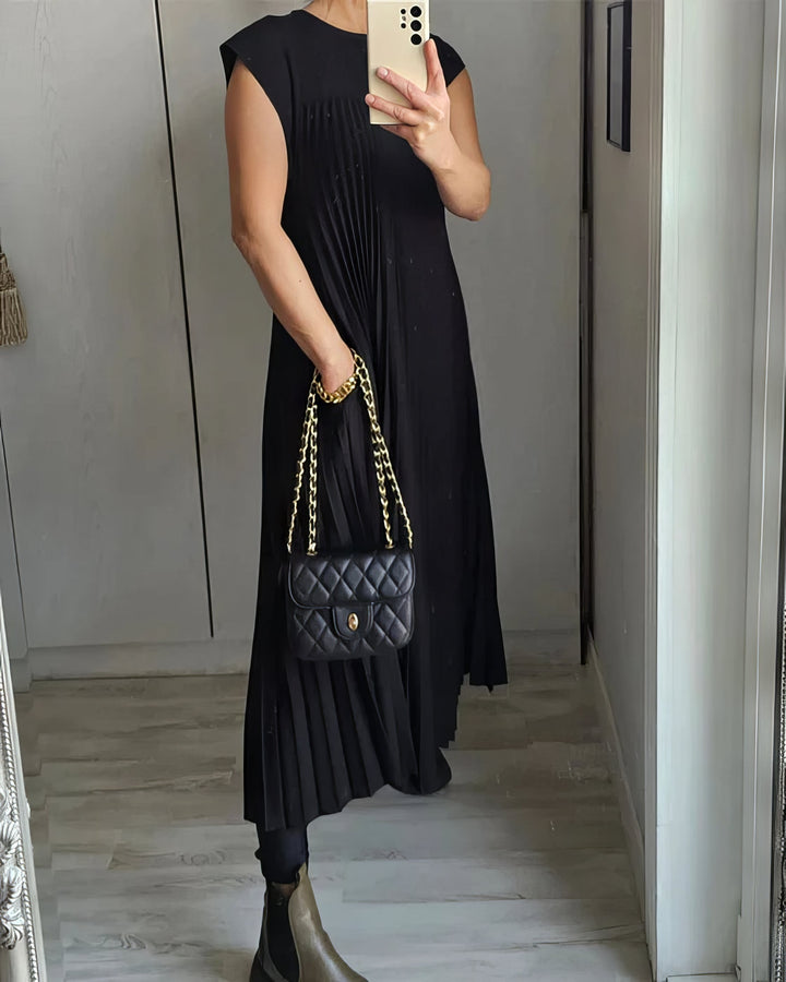 Larissa – The Perfect Blend of Elegance and Comfort for Every Occasion